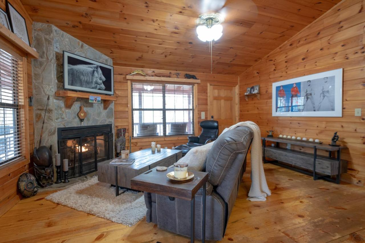Three Dog Night - Pet-Friendly Cabin With Hot Tub Villa Blue Ridge Exterior foto
