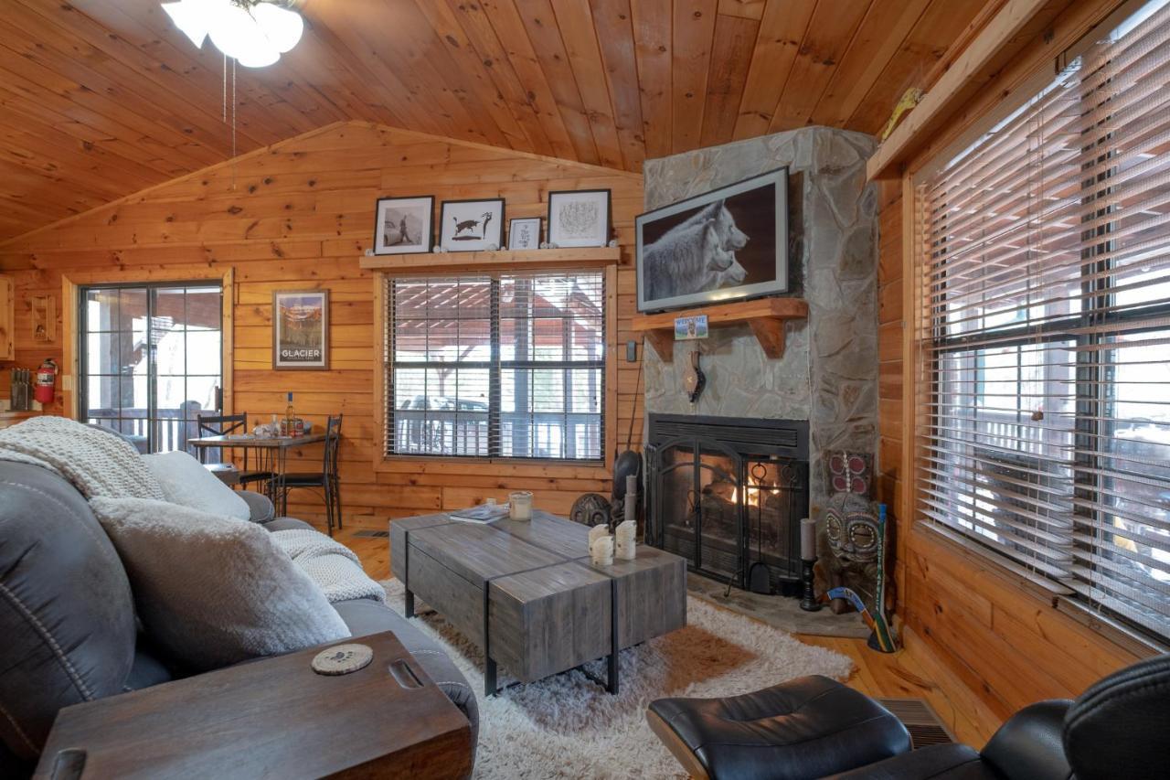 Three Dog Night - Pet-Friendly Cabin With Hot Tub Villa Blue Ridge Exterior foto